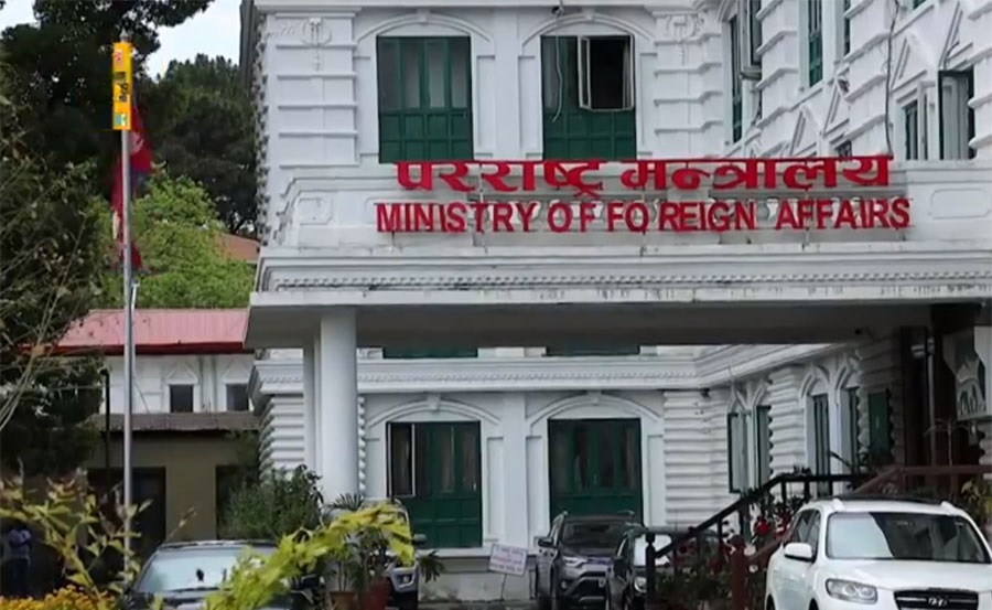 इजरायल र इरानमा रहेका नेपालीलाई सावधानीका उपाय अपनाउन सरकारको अनुरोध