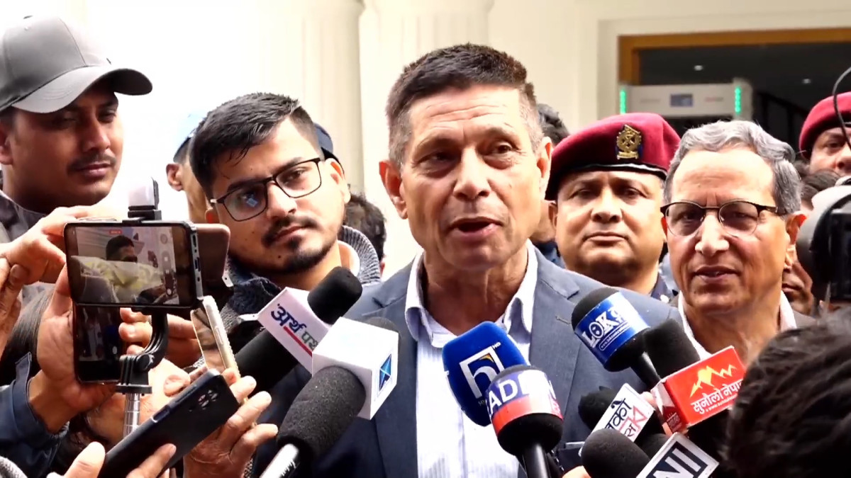 जेनजी आन्दोलन जाँचबुझ प्रतिवेदन प्रधानमन्त्रीलाई बुझाइयो, कारबाहीको सिफारिस