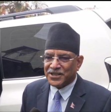 माधव नेपालविरुद्धको भ्रष्टाचार मुद्दामा ओलीको राजनीतिक प्रतिशोधको गन्ध आयो : प्रचण्ड