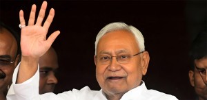 बिहारका मुख्यमन्त्री नितिश कुमारले दिए राजीनामा
