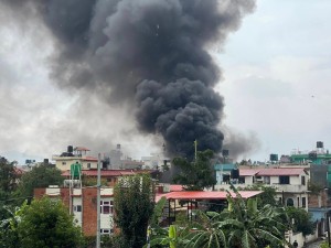 बालकोटस्थित ओली निवासमा आगजनी