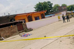 कोदालो प्रहार गरी आफ्नै बुबा र छिमेकीको हत्या
