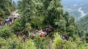 पोखरामा स्कुल बस दुर्घटना : पाँच जनाको मृत्यु, १४ जना घाइते