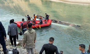 रामेछाप बस दुर्घटना अपडेट : १२ जनाको मृत्यु, १० जनाको सनाखत