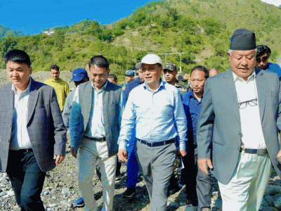 मन्त्री घिसिङले गरे बीपी राजमार्गको अनुगमन