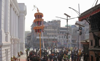 विधिवत रुपमा होली सुरु, बसन्तपुरमा ठड्याइयो चीर