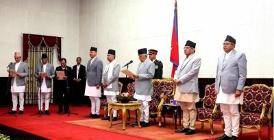 तीन मन्त्रीले लिए शपथ