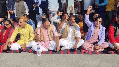 मधेशका मुख्यमन्त्रीविरुद्ध नवौं दिन पनि सात दलको विरोध कायमै