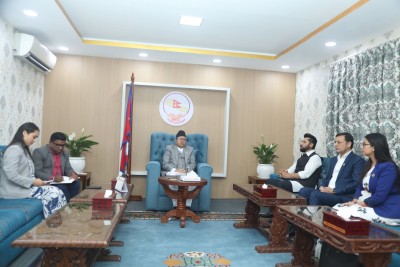 रवि लामिछानेले भेटे सभामुख, सांसद पद निलम्बन फुकुवा गरिदिन आग्रह