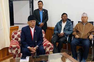 पूर्वाधार विकास माओवादी केन्द्रको उच्च प्राथमिकतामा : प्रचण्ड