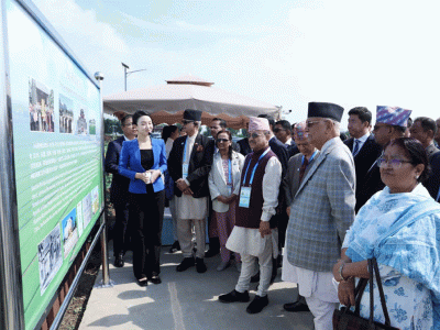 प्रधानमन्त्री ओलीद्वारा धान उत्पादन विशेष क्षेत्रको अवलोकन