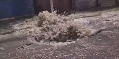 मेलम्ची आयोजनाको पाइप फुट्दा क्षति व्यहोरेका बबरमहलका २१ परिवारले पाए क्षतिपूर्ति