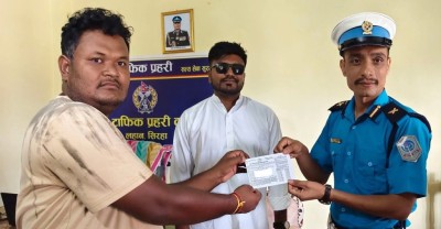 मोटरसाइकलमा स्टन्ट गरेको भिडियो भाइरल भएपछि सांसद बब्लु गुप्तालाई ५ सय रुपैयाँ जरिवाना