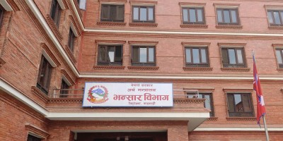 कीर्तिमानी निर्यातमा आयातित भटमास र सूर्यमुखी तेलको आधा हिस्सा