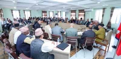एमाले पोलिटब्युरो बैठक : उमेर हद र दुई वर्षे कार्यकाल हट्यो