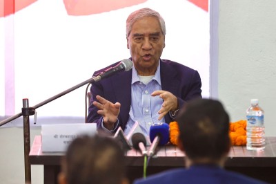 सरकारले निर्वाचनका लागि आवश्यक वातावरण बनाउन ध्यान देओस् : देउवा