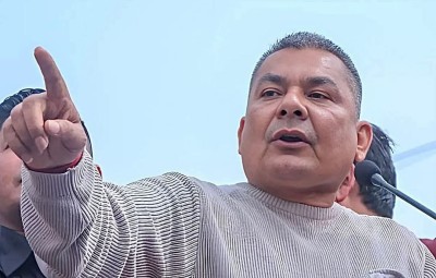 तीनकुनेबाट भागेर ‘धर्मगुरु’ पुष्कर खतिवडाको घर पुगेका थिए दुर्गा प्रसाईं, त्यहाँबाट स्याउ र केरा खाएर फरार