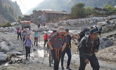 ११ लाख ४७ हजार पर्यटक भित्रिए