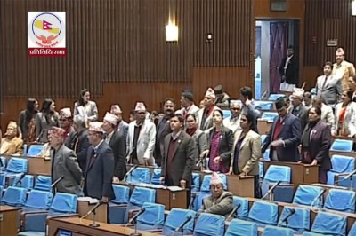 संसदमा विपक्षी दलहरुको विरोध, तीन मन्त्रीको राजीनामा माग