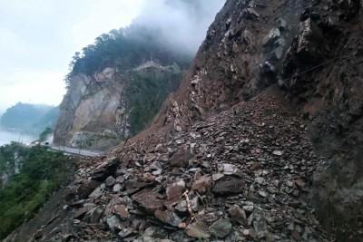 देशका विभिन्न ठाउँमा सडक अवरुद्ध