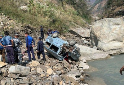 भ्यान दुर्घटना हुँदा १ जनाको मृत्यु, ३ घाइते