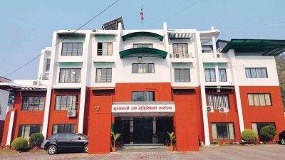 बागमती सरकारबाट बाहिरियो एमाले, ६ मन्त्रीले दिए राजीनामा