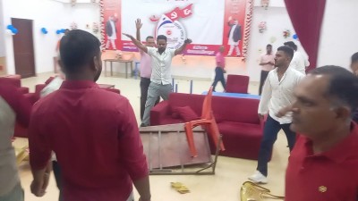 एमाले धनुषा अधिवेशनमा झडप, ५ जना घाइते