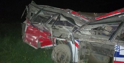 बैतडीमा जन्ती बोकेको बस दुर्घटना