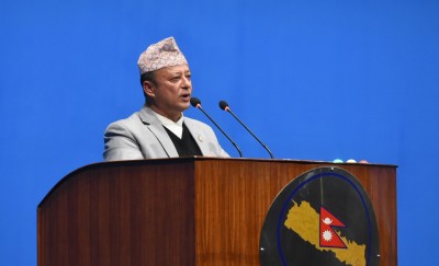 कुलमान घिसिङले सरकारलाई टेरेनन् : मन्त्री खड्का