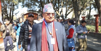 ईश्वर पोखरेलद्वारा उम्मेदवारी दर्ता, भन्छन्- पार्टीलाई ठिक ढंगले चलाउन अध्यक्ष पदमा उम्मेदवारी दिएँ