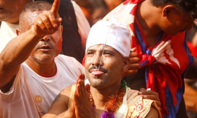 सुजनले चौथो पटक छेडे जिब्रो