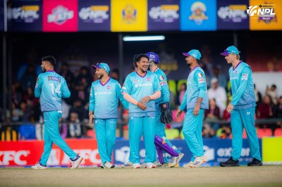 काठमाडौं प्लेअफनजिक