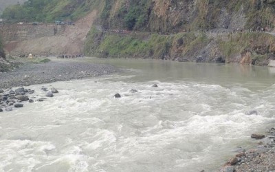 तुइन चुँडिदा महाकालीमा खसेर एक जना बेपत्ता