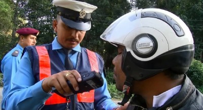 ६ महिनामा मापसे गरी सवारी चलाउने ३९ हजार बढी कारबाहीमा