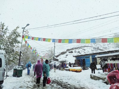 मुस्ताङमा कात्तिकमै  हिमपात : कागबेनीदेखि मुक्तिनाथसम्मको यात्रा नगर्न आग्रह