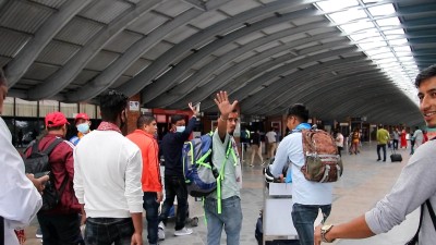 अध्ययनका लागि विदेशिने क्रम बढ्दै, एक महिनामा बाहिरियो १४ अर्ब ३१ करोड