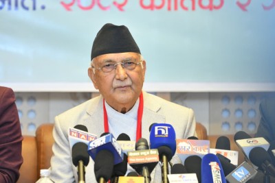 नयाँ पुस्तालाई राष्ट्रको इज्जत र स्वाभिमानको अर्थ बुझाउनै पर्छ : ओली