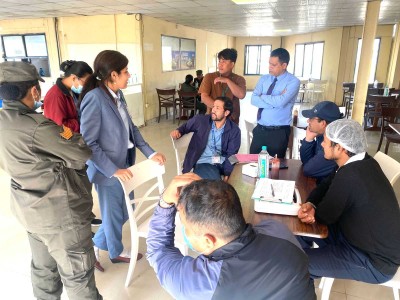 खाद्य स्वच्छतामा लापरबाही : ओम अस्पतालको क्यान्टिन ७ दिनका लागि बन्द