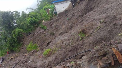 बागलुङमा पहिरोमा पुरिएर चार जनाको मृत्यु