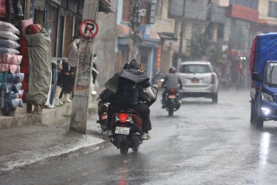 उपत्यकामा वर्षा, प्रदूषण हट्ने आशा