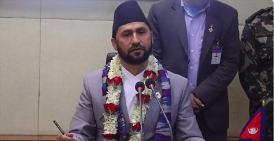 प्रहरीलाई गृहमन्त्रीको निर्देशन- 'अपराधीलाई कारबाही गर्न आदेश कुर्नु पर्दैन, ऐन हेरेर कारबाही गर्नू'