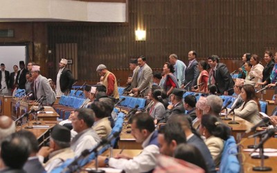 संसदमा प्रतिपक्षीको नाराबाजीबीच नीति तथा कार्यक्रममाथि छलफल शुरु