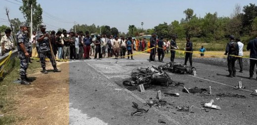 मोटरसाइकल ठोक्किएर आगो लाग्दा तीन विद्यार्थीको जलेर मृत्यु