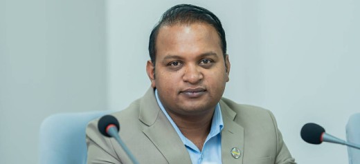 श्रममन्त्री साह पदमुक्त