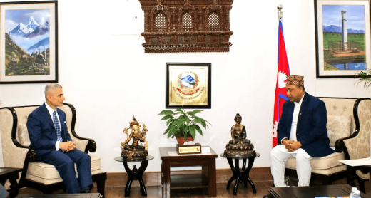 परराष्ट्रमन्त्री खनाल र अमेरिकी सहायक विदेशमन्त्री कपुरबीच भेटवार्ता