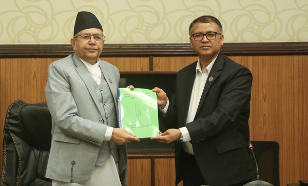 कुलिङ पिरियडको गडबडीसम्बन्धी प्रतिवेदन समितिले सभामुखलाई बुझायो