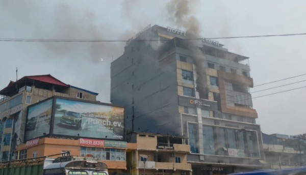 इटहरीको सेन्टर प्लाजामा आगलागी