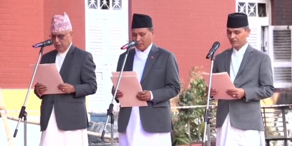 नवनियुक्त तीन मन्त्रीले लिए शपथ