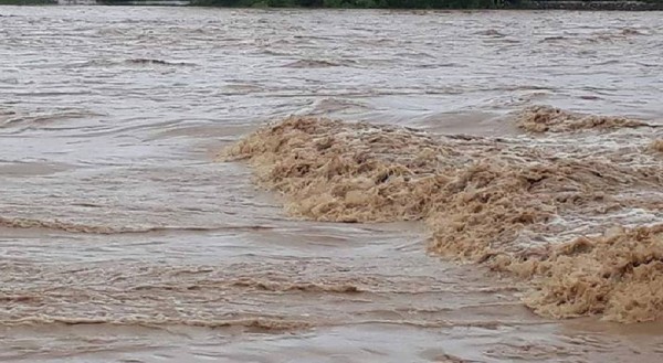 भेरी नदी खतराको सतह नजिक, सतर्क रहन आग्रह