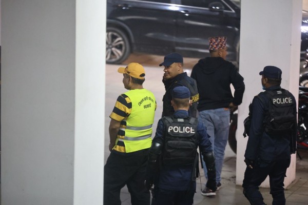 दुर्गा प्रसाईंलाई १२ दिन हिरासतमा राख्न अदालतको अनुमति